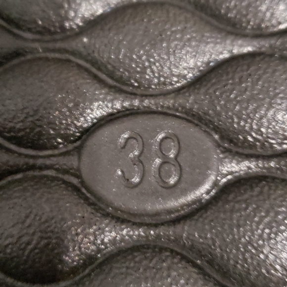 GO Shoes - Picture 4 of 4